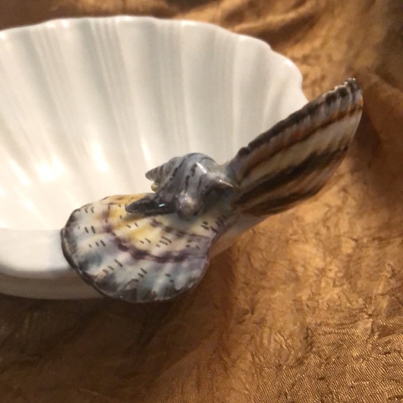 Ceramic Dish/Bowl w/Hand Painted Shell Accents - Picture 4 of 7